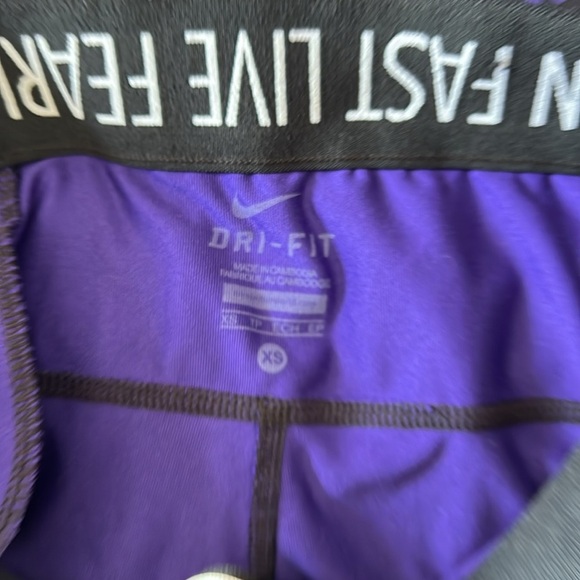 Women’s Nike Dri-Fit Leggings Size XS - Picture 3 of 3